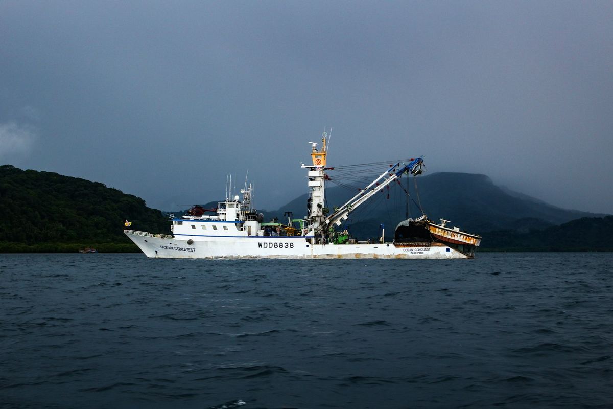 Offshore vessel at anchor